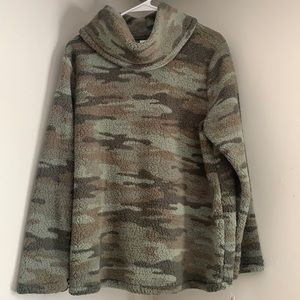 Camp Sherpa turtle neck